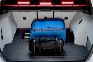 Korita za prtljažnik avtomobila omogočajo prevoz predmetov brez da bi se le ta premikali